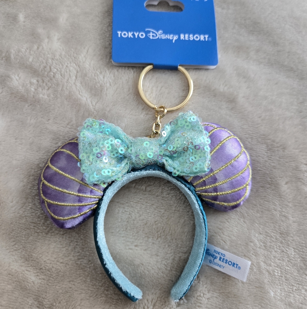 Disney Resort Purple and Blue Minnie Ears Keychain